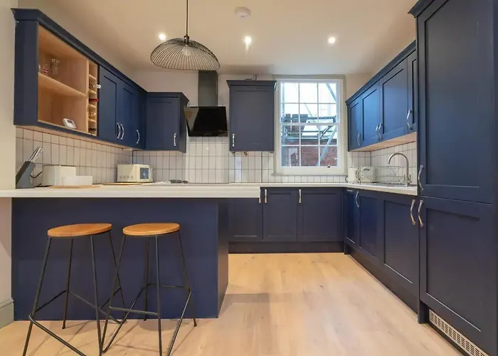 Pass The Keys Stylish Grade II Listed House